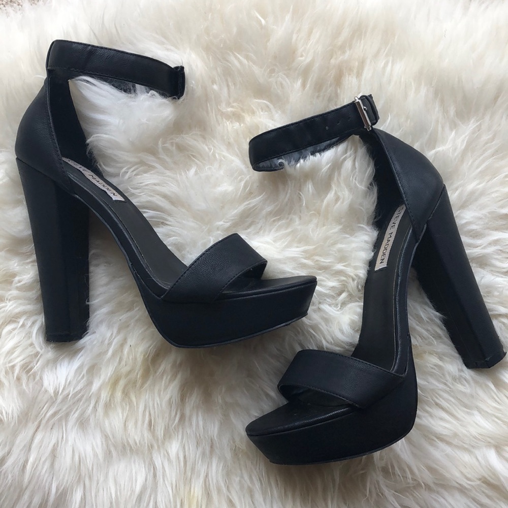 Steve Madden Molt Heel, size 8